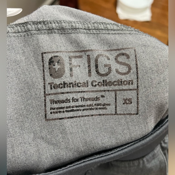 Gently Used Figs Scrub Set - Picture 4 of 4